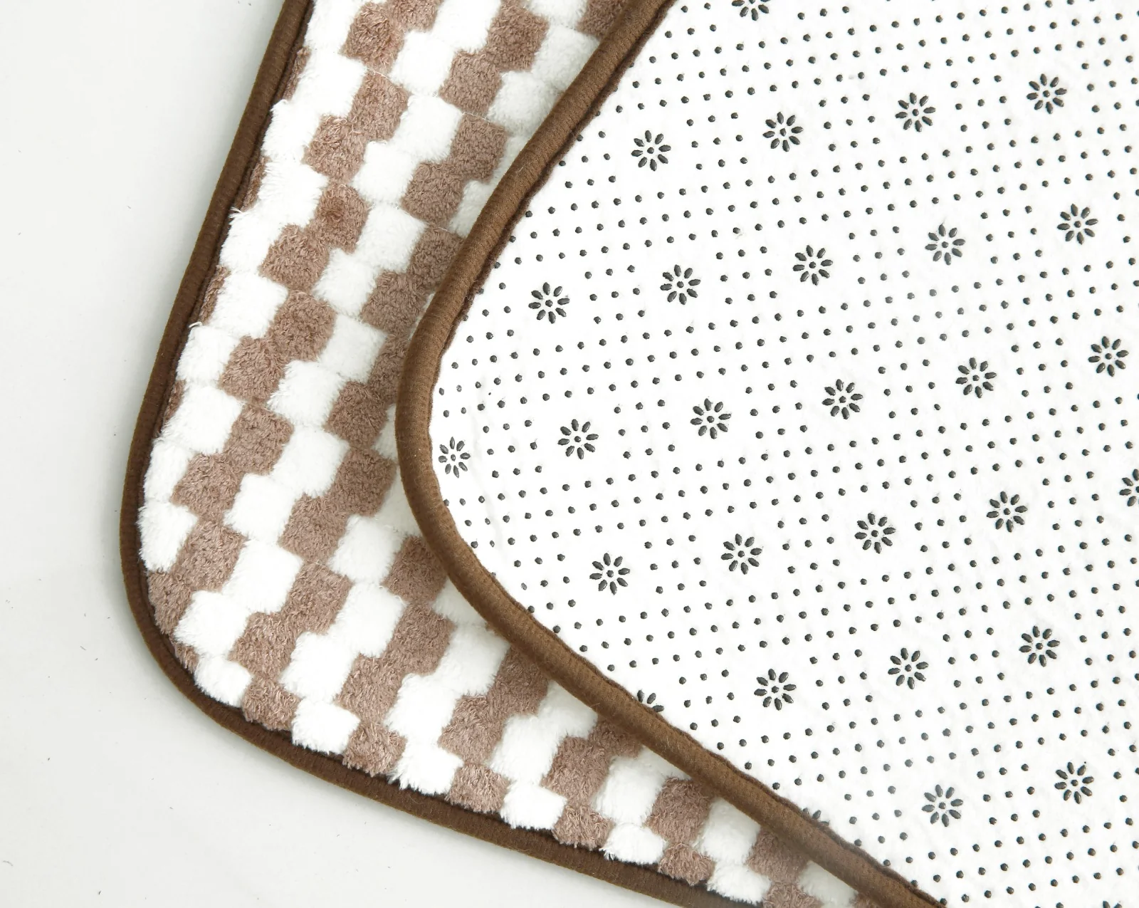3 PCs Anti Skid Commode Mat Set-Brown Lines - Image 2