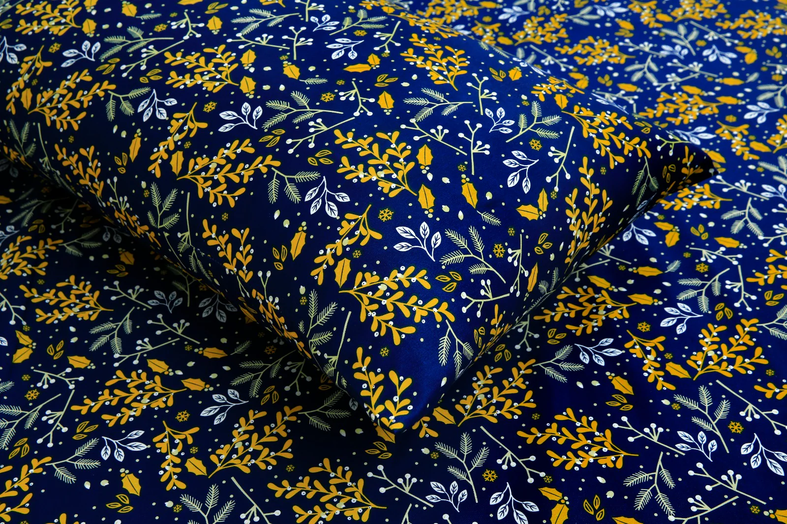 3 PCs Double Bed Sheet-Daffodils - Image 3