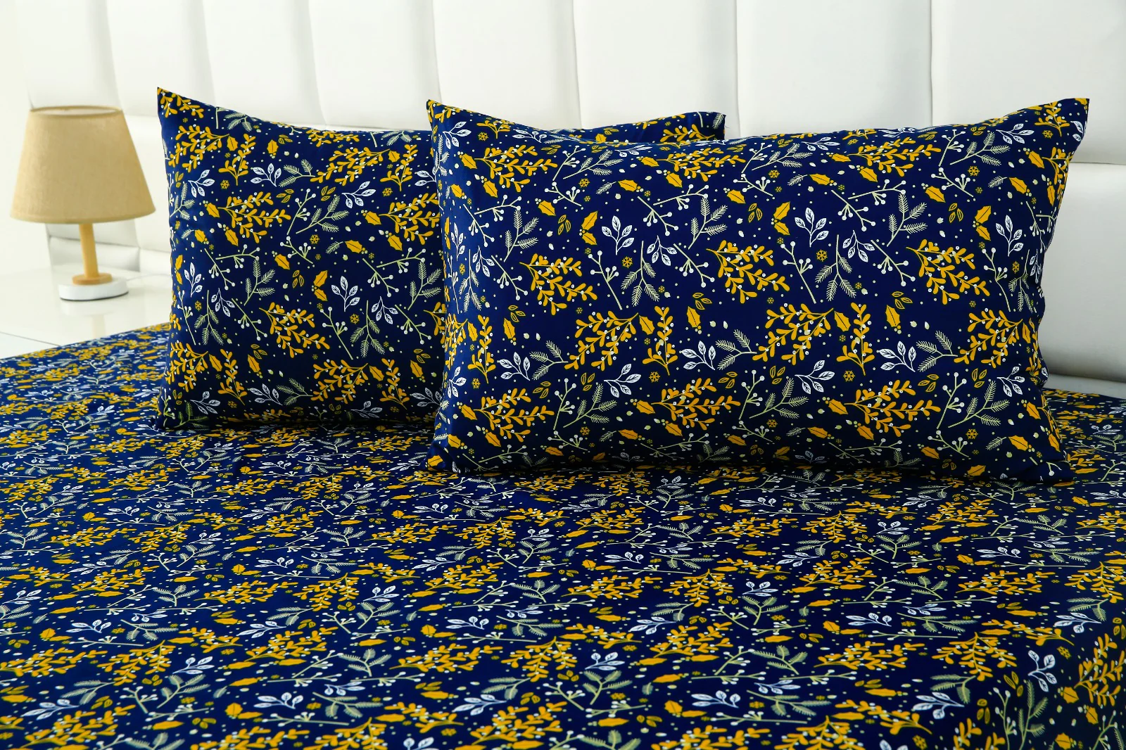 3 PCs Double Bed Sheet-Daffodils - Image 4