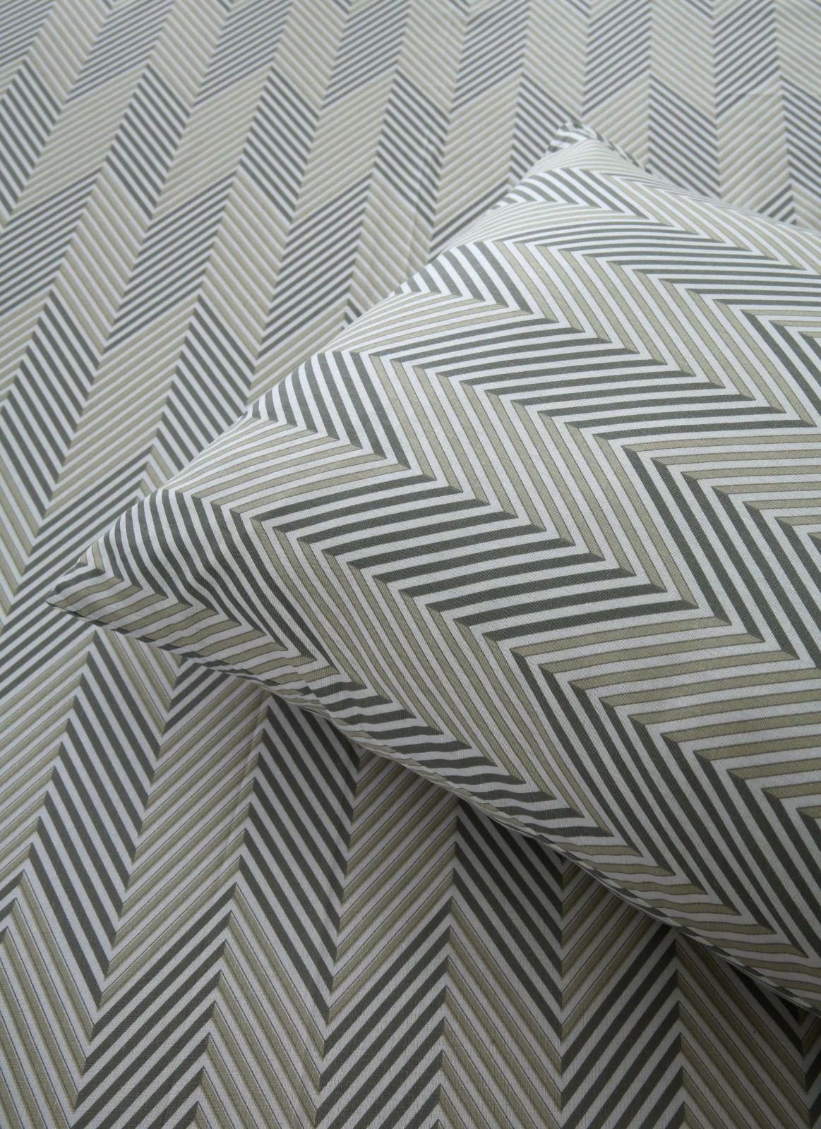 3 PCs Double Bed Sheet-DB114 - Image 5