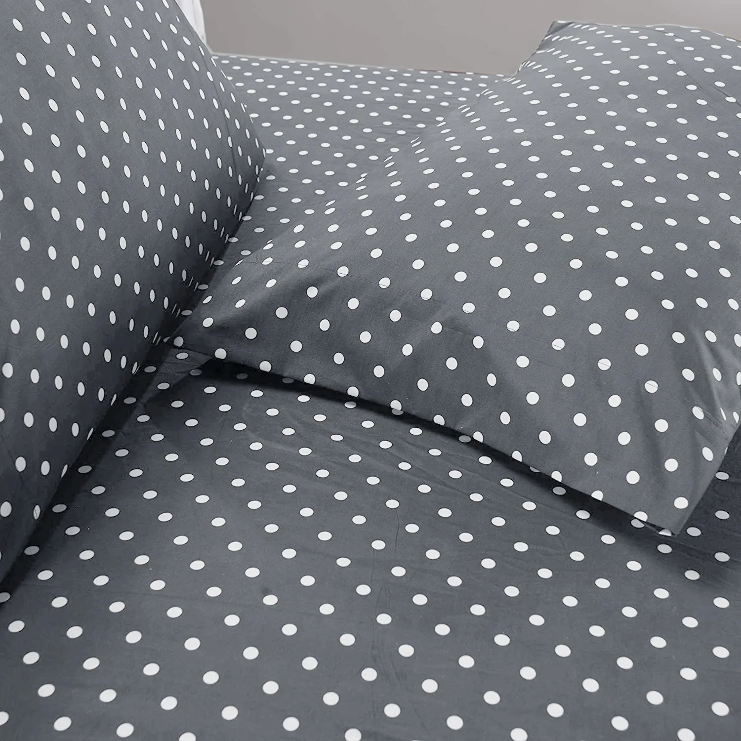3 PCs Double Bed Sheet-Grey Polka - Image 4