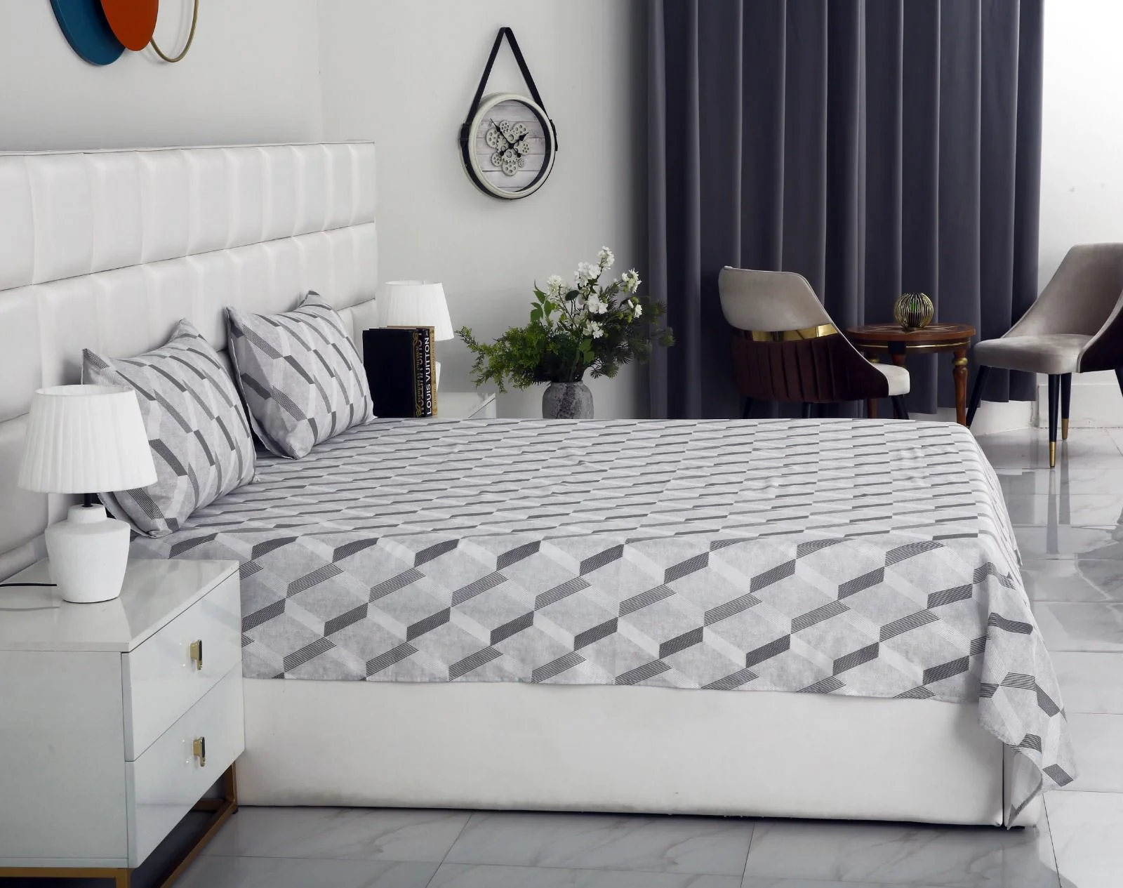 3 PCs Double Bed Sheet-Sliver Triangles - Image 2