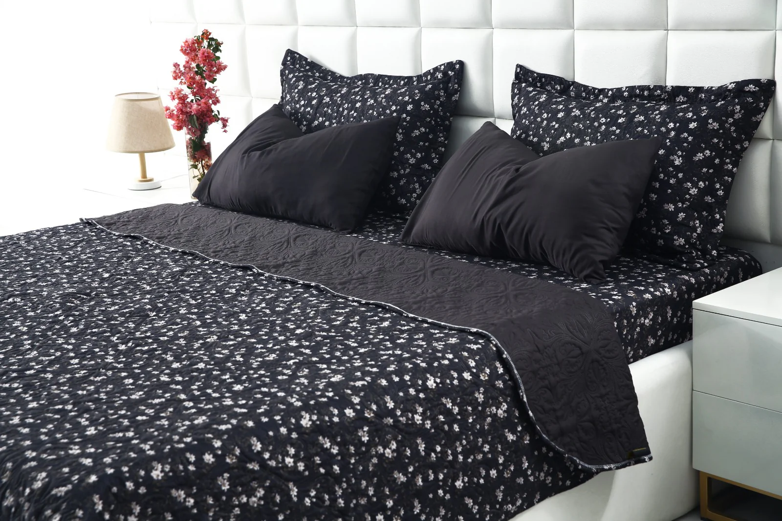 6 PCs Luxury Bed Spread Set-White Jazmin - Image 6