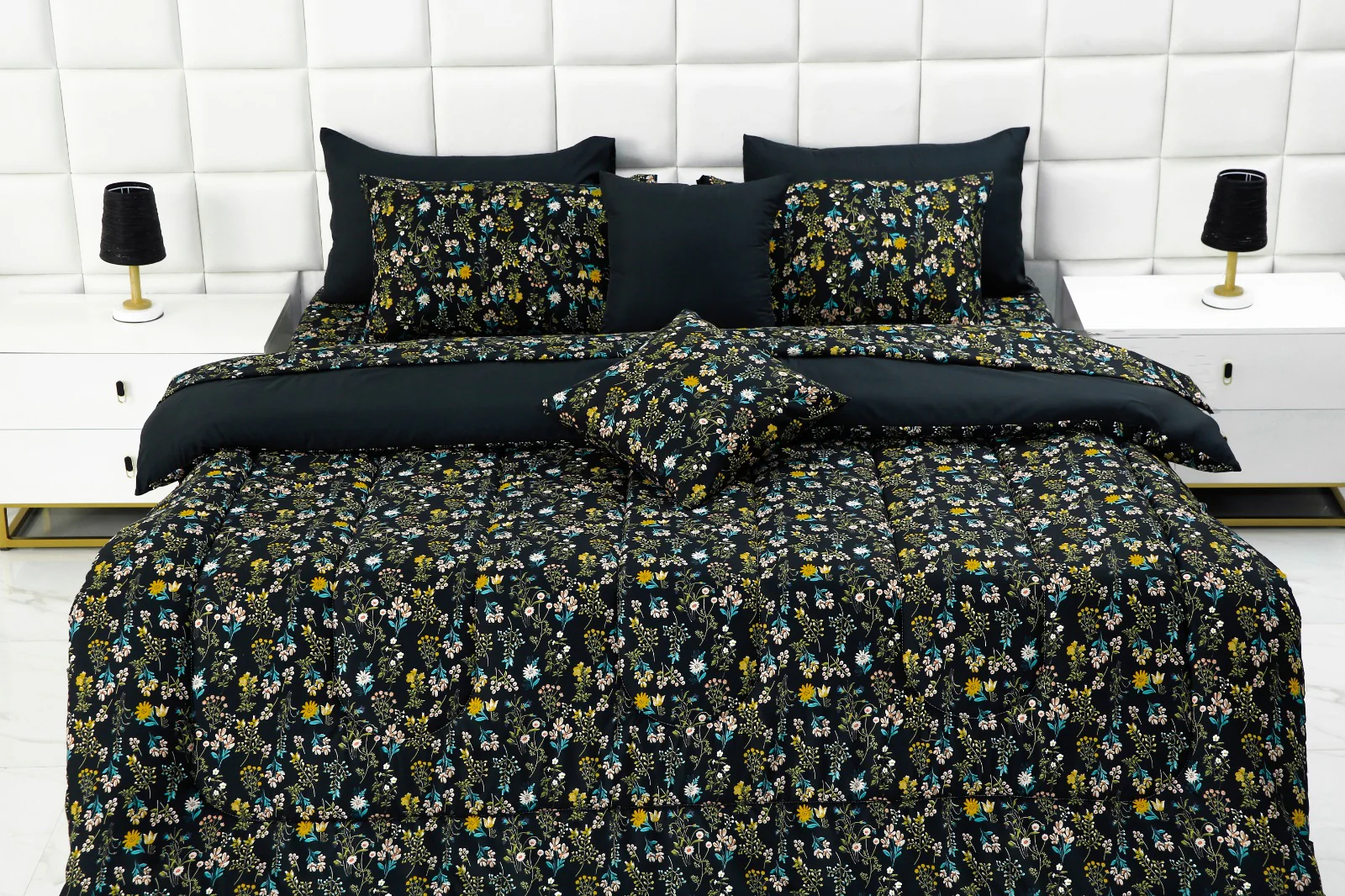 8 PCs Winter Razai Set-Black Meadows - Image 13