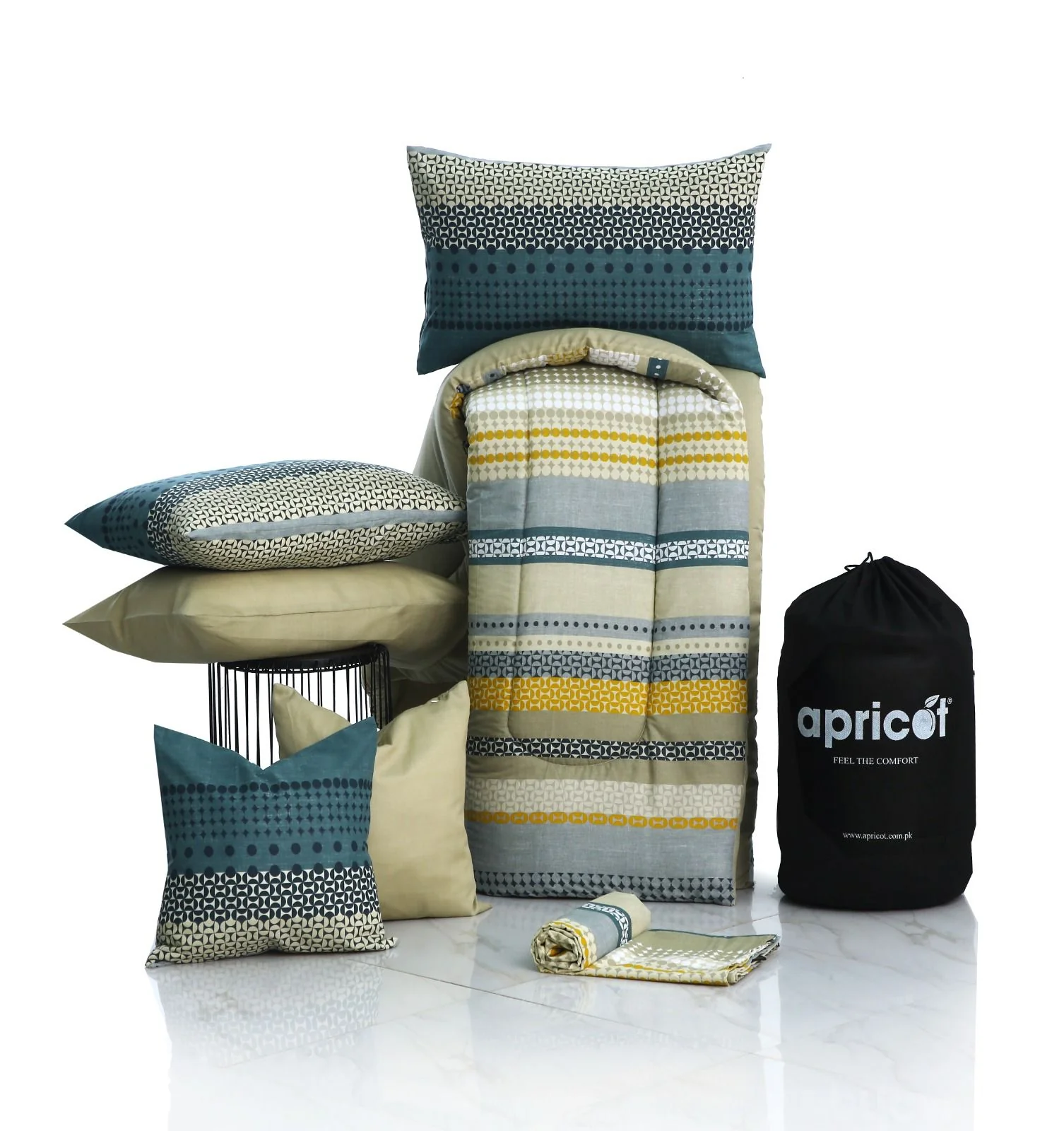 8 PCs Winter Razai Set-Bohemian - Image 3