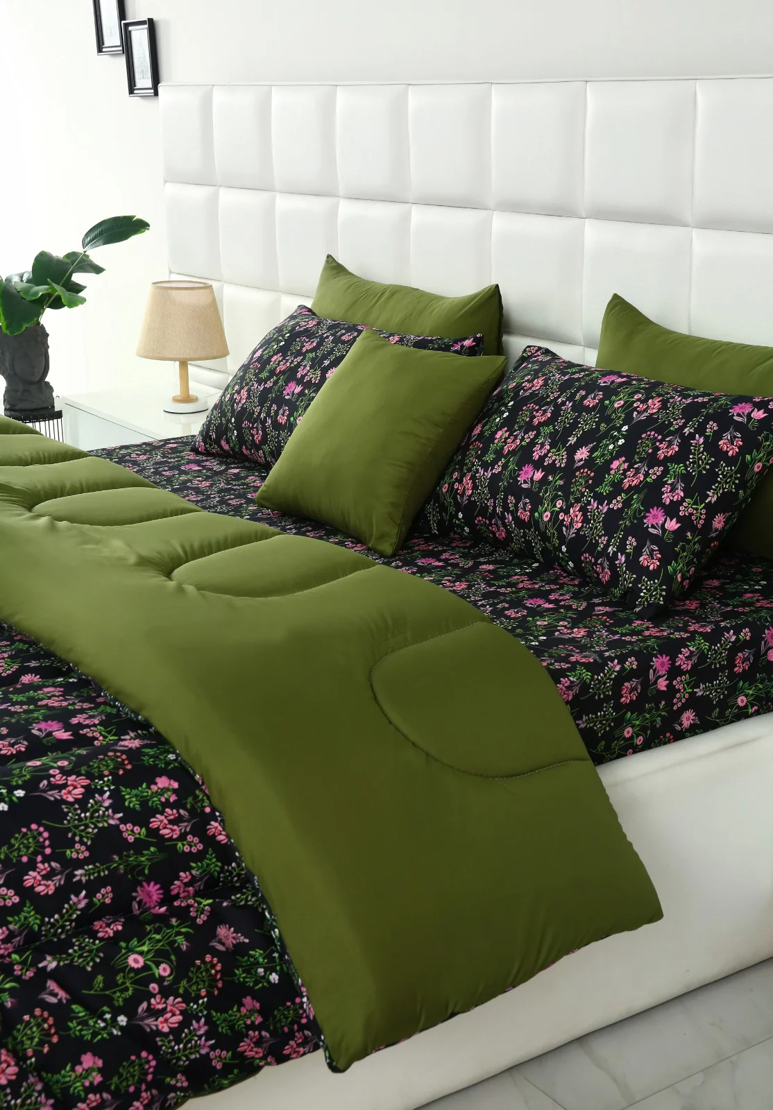 8 PCs Winter Razai Set-Crocus(With Olive Reverse) - Image 6
