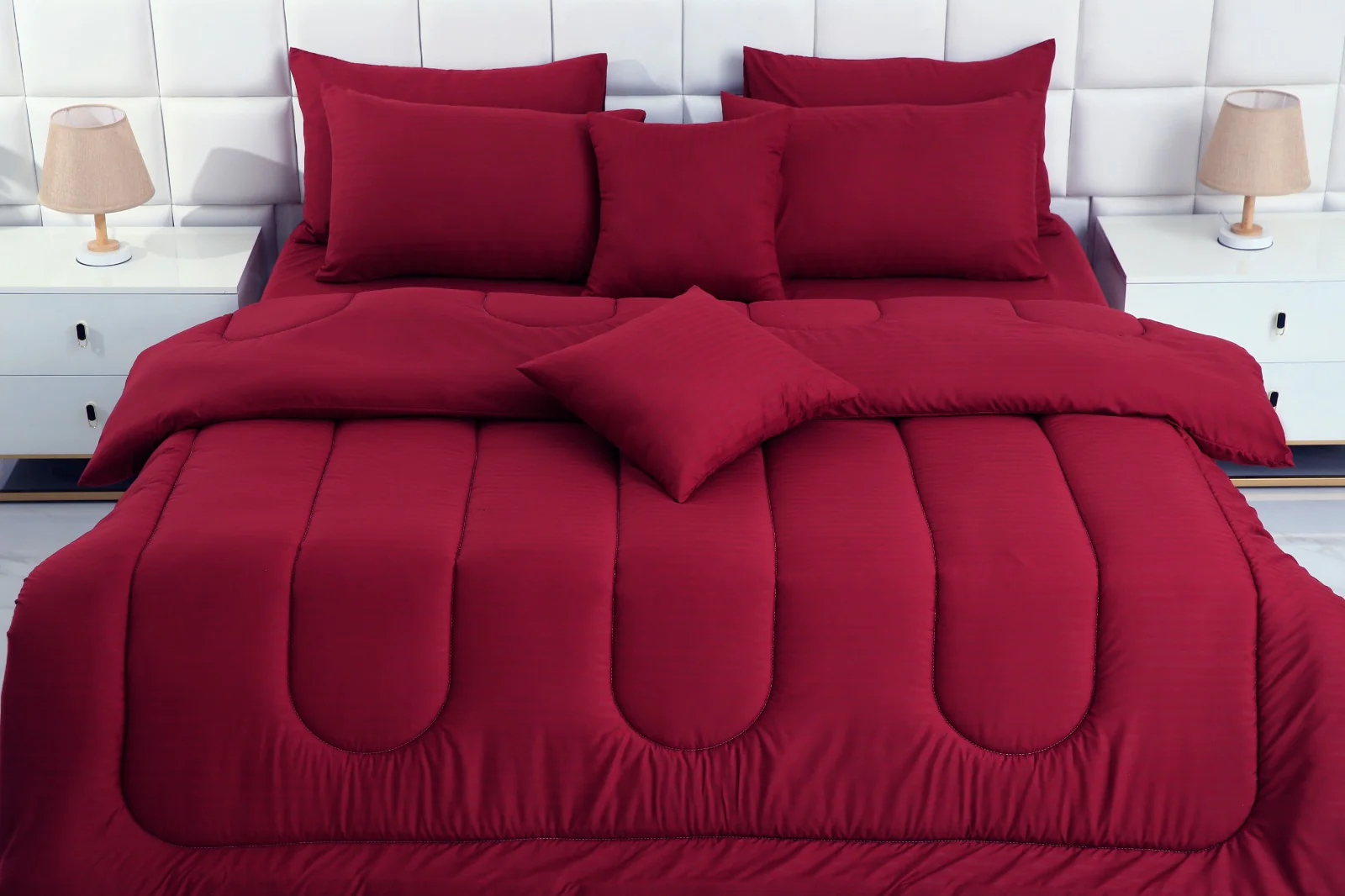 8 PCs Winter Razai Set-Dyed Maroon - Image 4