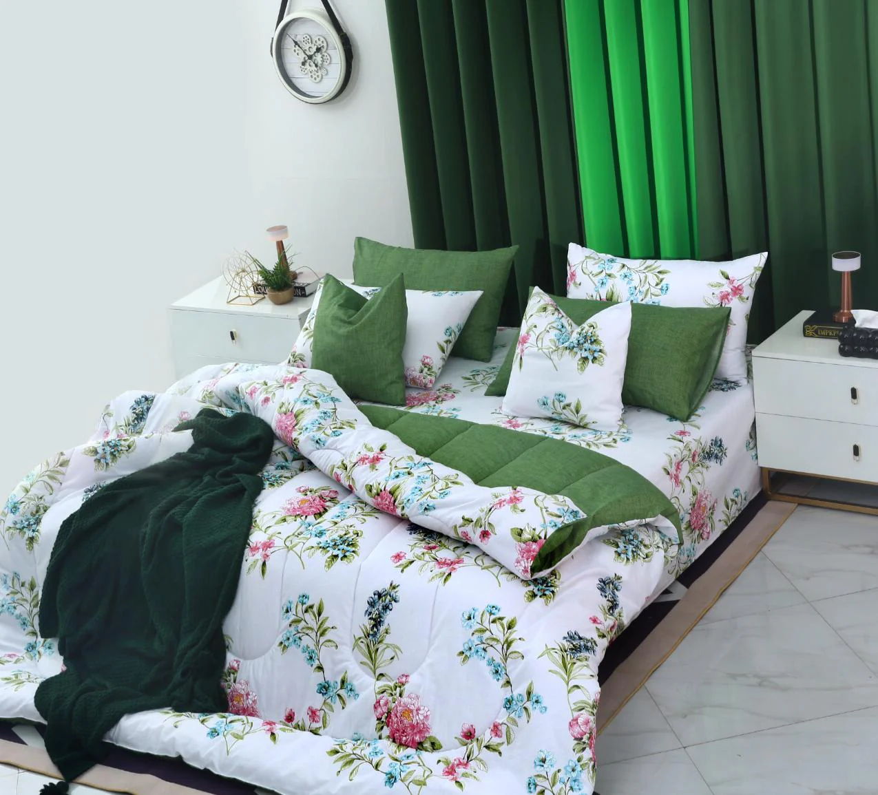 8 PCs Winter Razai Set-Green Lotus - Image 8