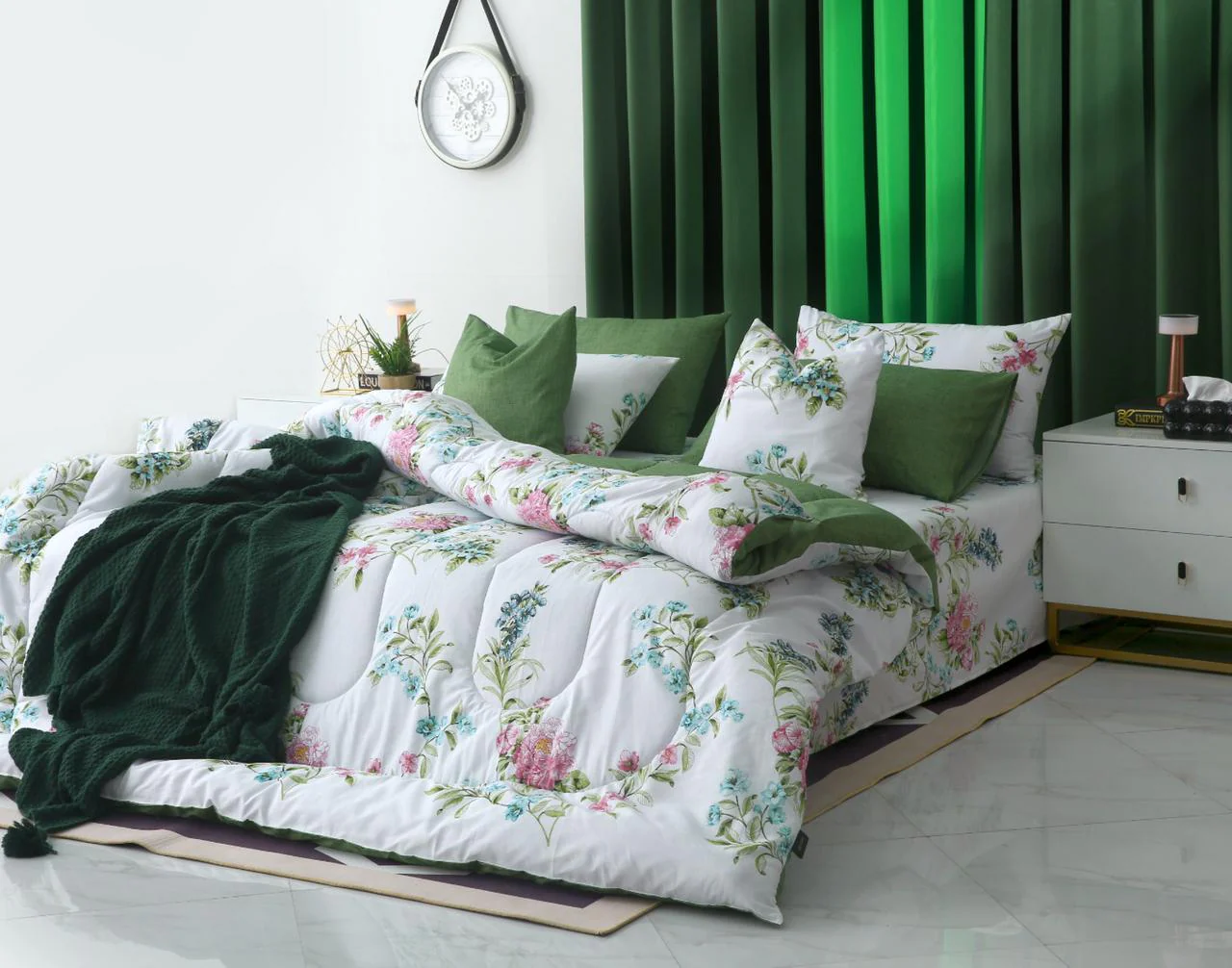 8 PCs Winter Razai Set-Green Lotus - Image 9