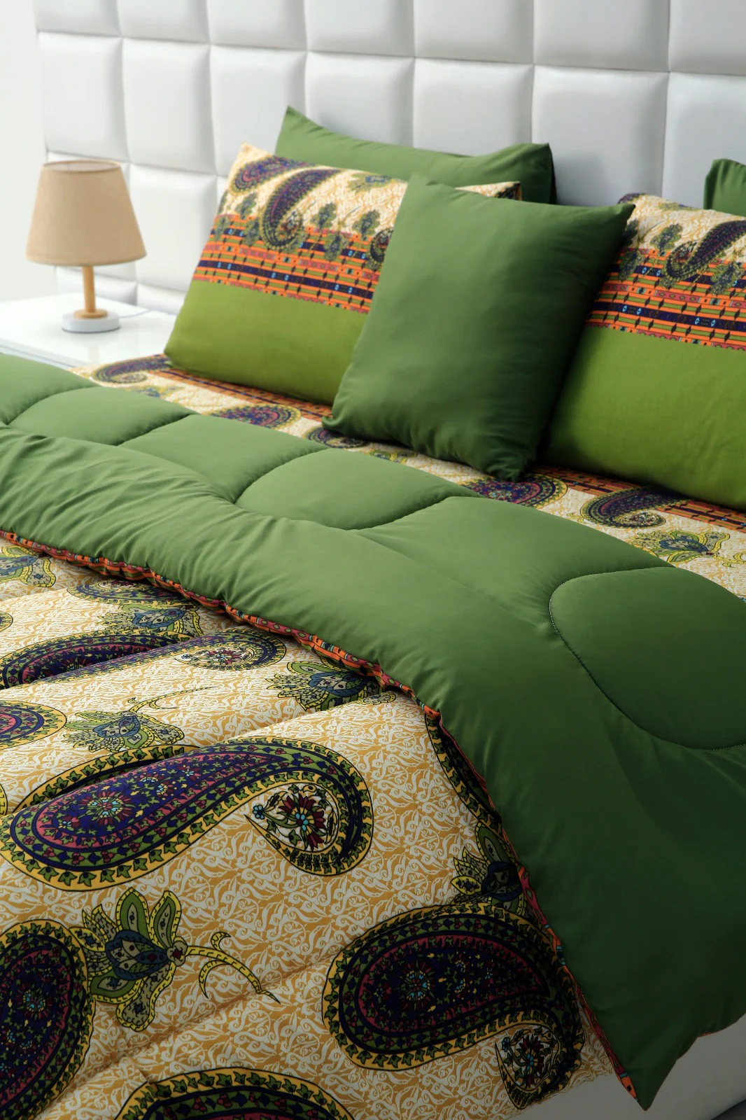 8 PCs Winter Comforter Set-Green Paisley - Image 10