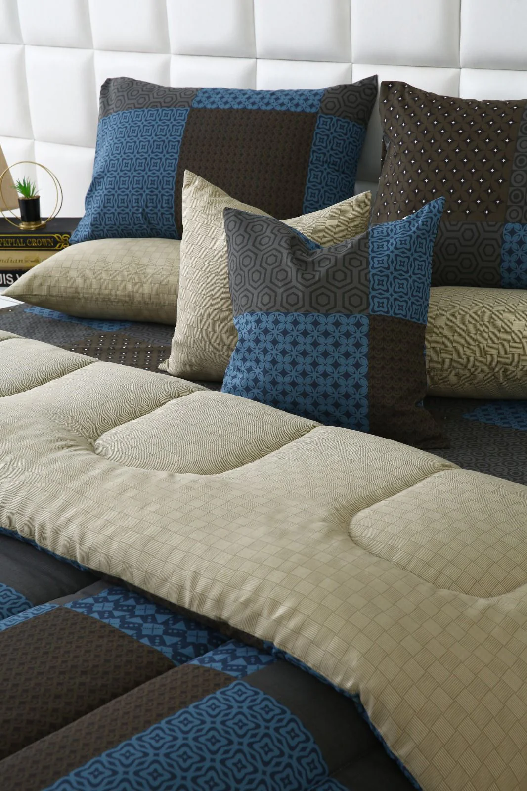 8 PCs Winter Razai Set-Indigo Patchwork - Image 4