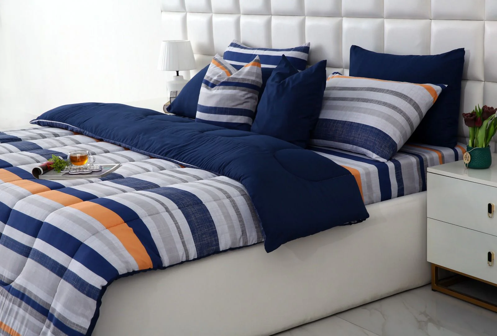 8 PCs Winter Razai Set-Multi Bands - Image 3