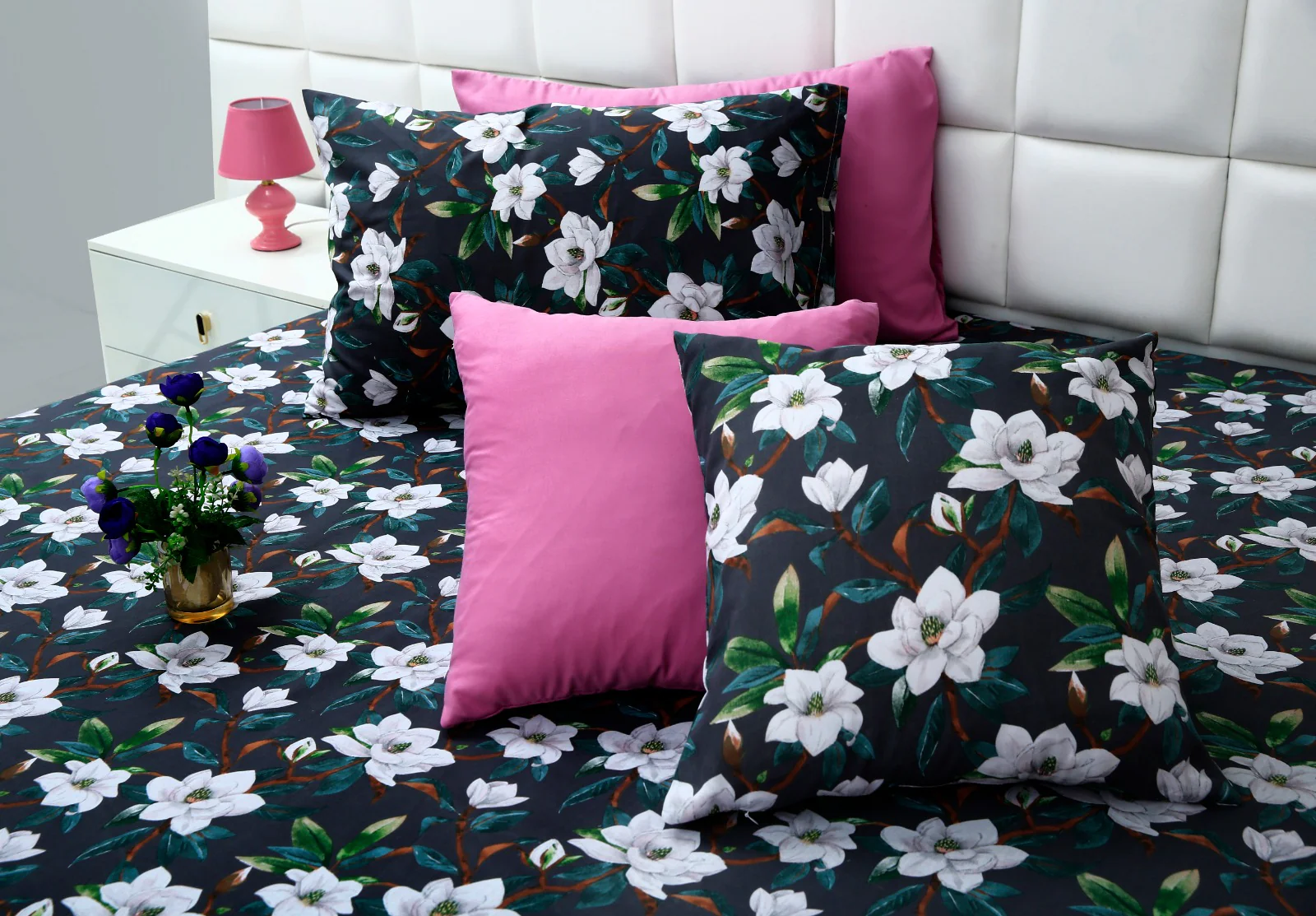 8 PCs Winter Razai Set-Poet's Jasmine - Image 7