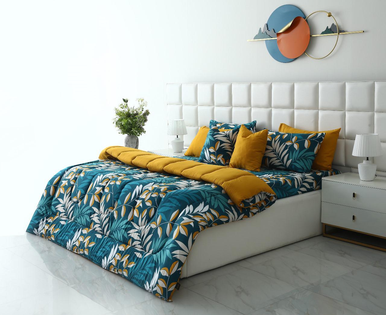 8 PCs Winter Razai Set-Tropicals - Image 4