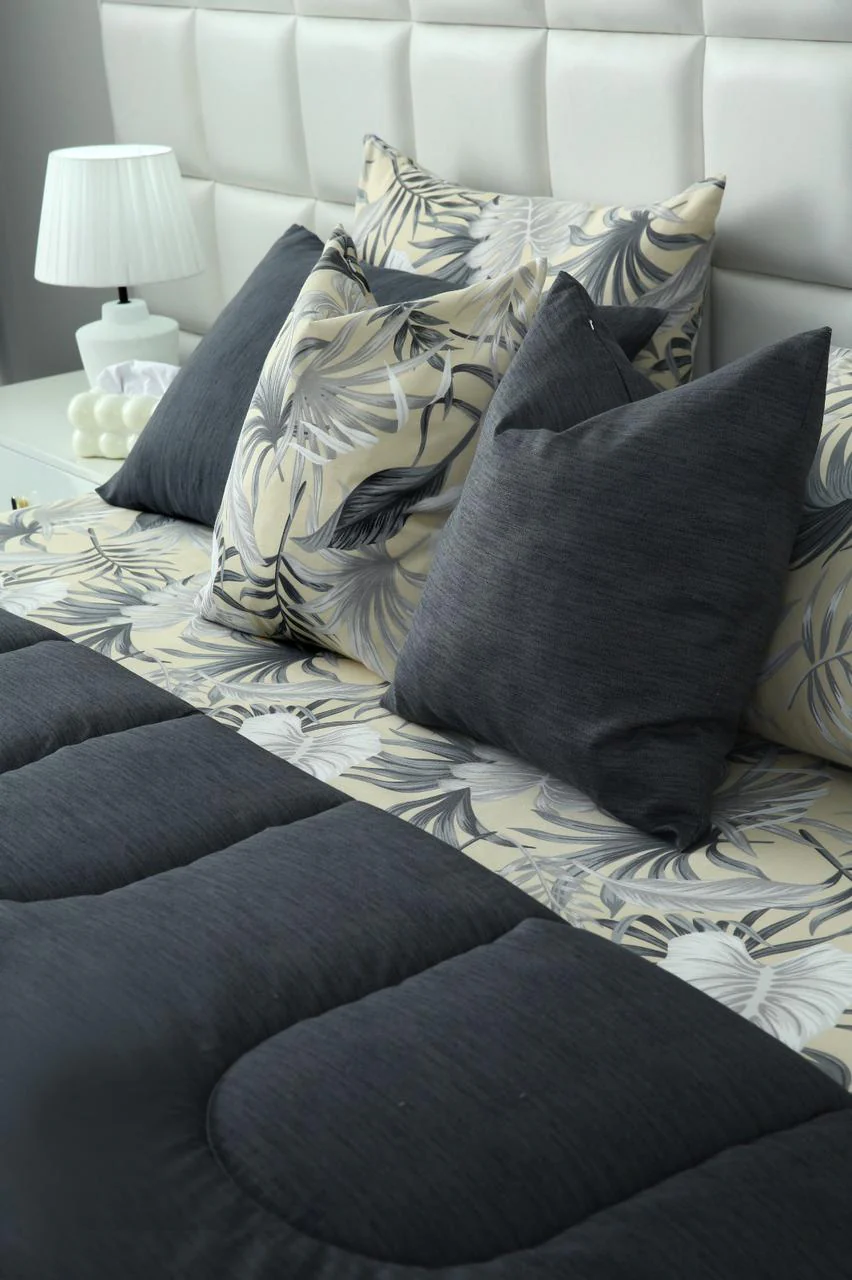 8 PCs Winter Razai Set-Hawaii(With Grey Reverse) - Image 3