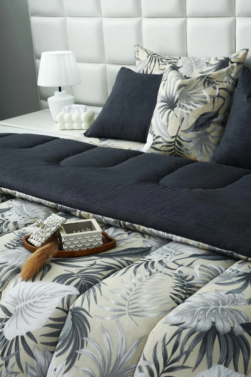 8 PCs Winter Razai Set-Hawaii(With Grey Reverse) - Image 5