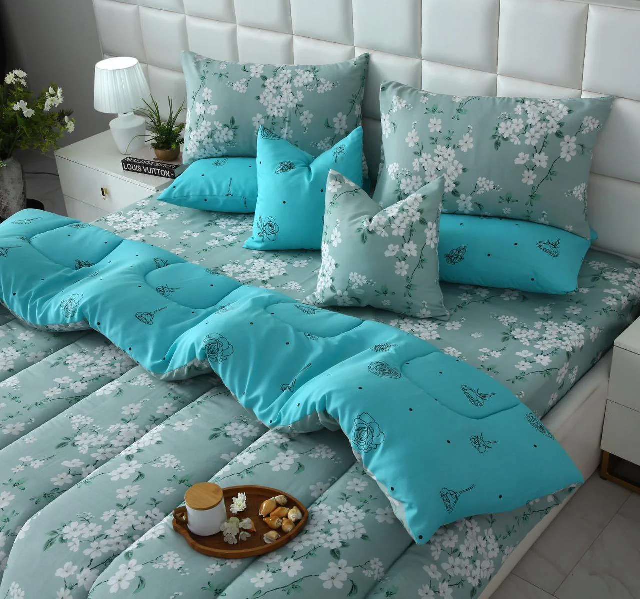 8 PCs Winter Razai Set-White Flowers - Image 10