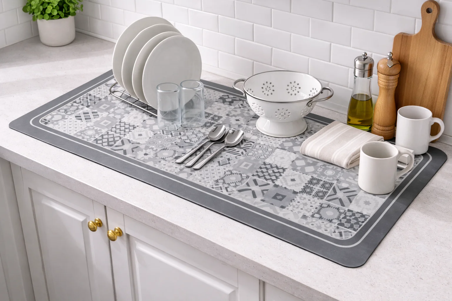 AntiSkid Dish Drying Heat & Water Protector Mat-SA-2553-Grey Shapes - Image 2