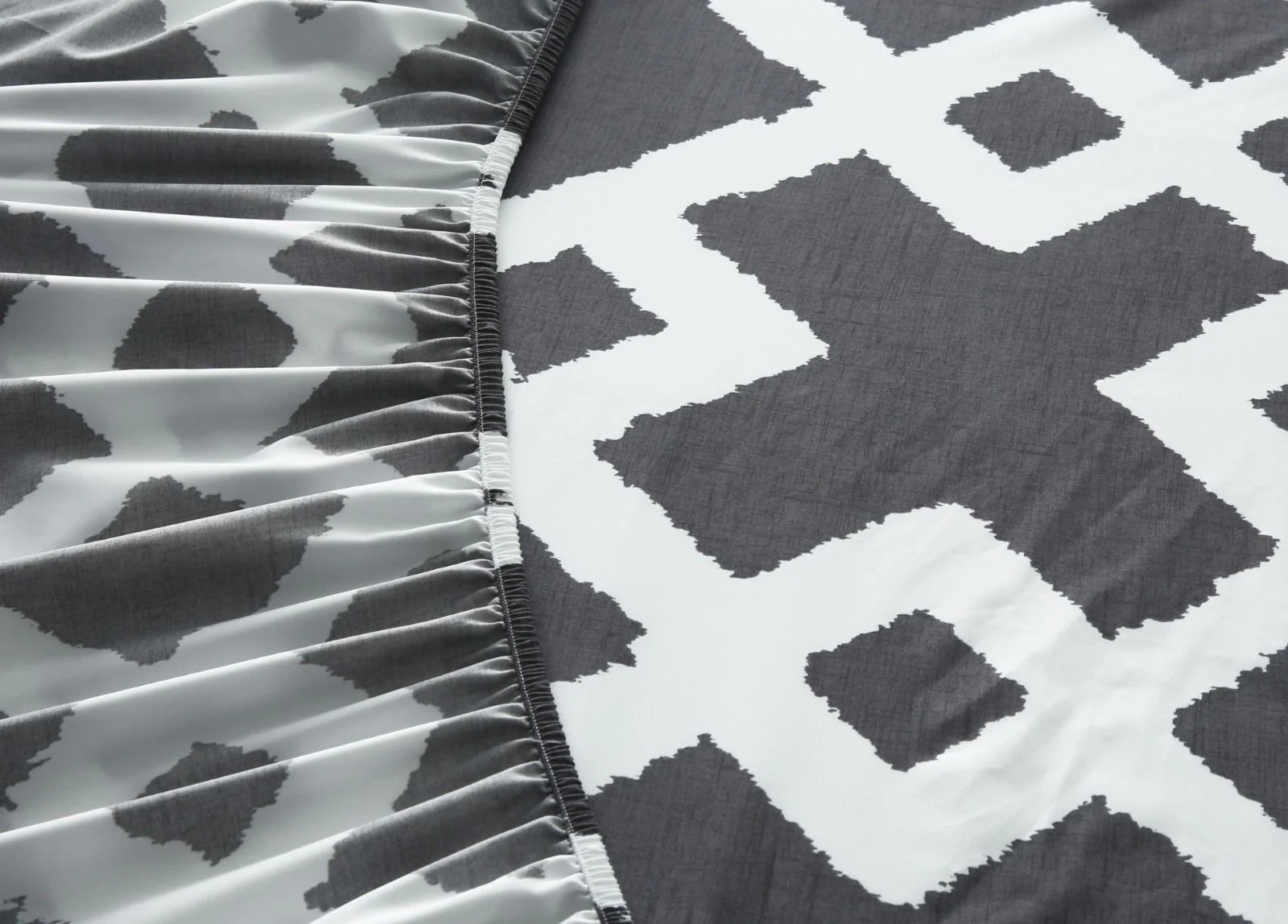 Fitted Bed Sheet-Geometric Patterned - Image 2