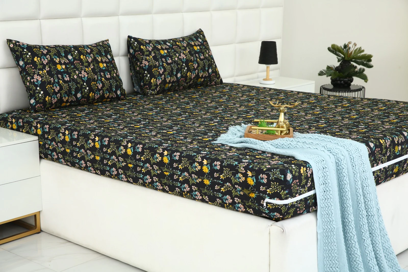 Zipper Mattress Cover Printed-Black Meadows - Image 10