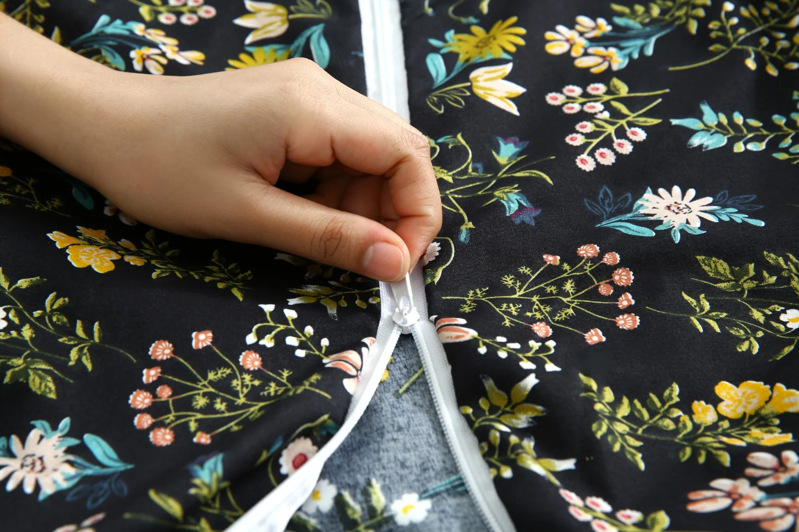 Zipper Mattress Cover Printed-Black Meadows - Image 3