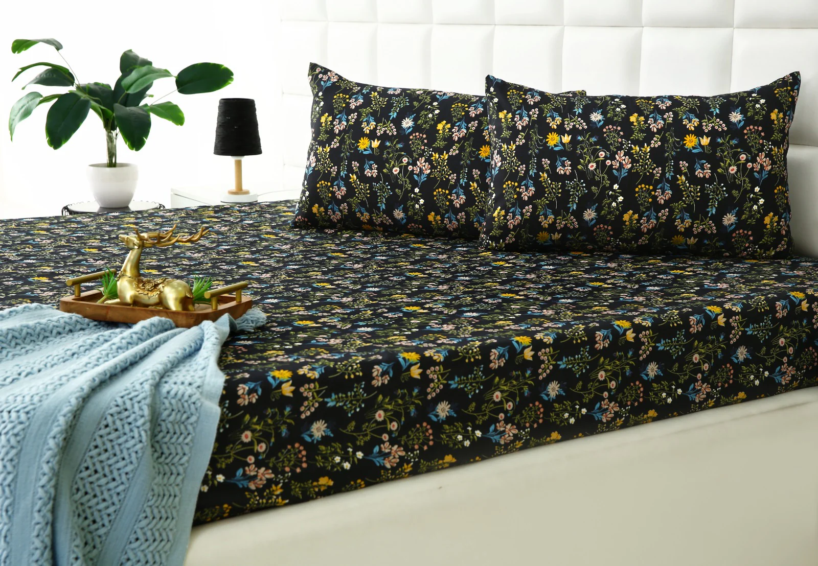Zipper Mattress Cover Printed-Black Meadows - Image 4